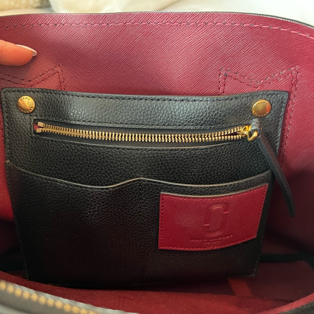 Marc Jacobs Black Pebbled Leather Tote with Gold Hardware - Picture 7 of 13